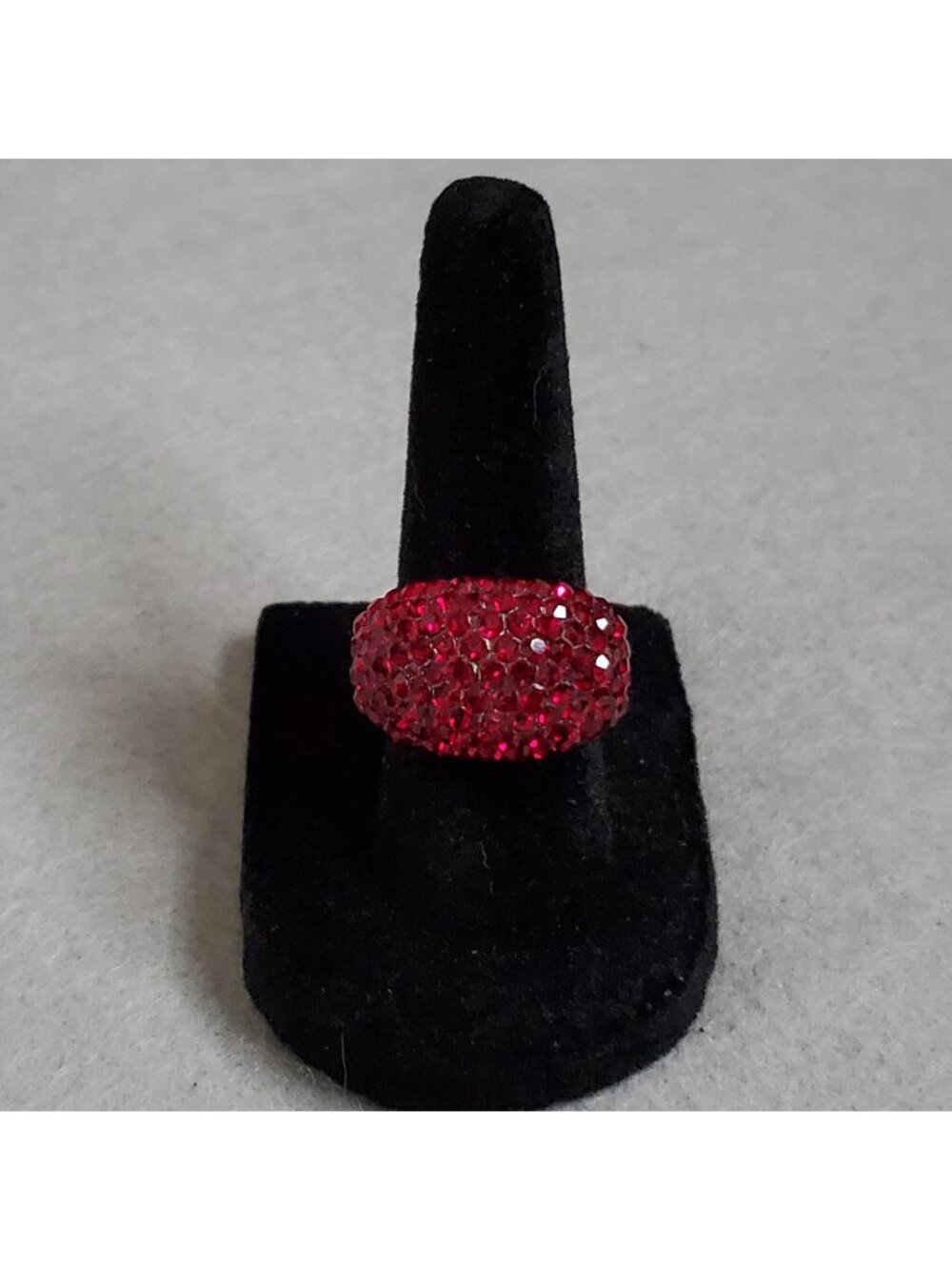 Vintage Red Rhinestone Ring Sz 7 Gold Tone Domed Cluster
